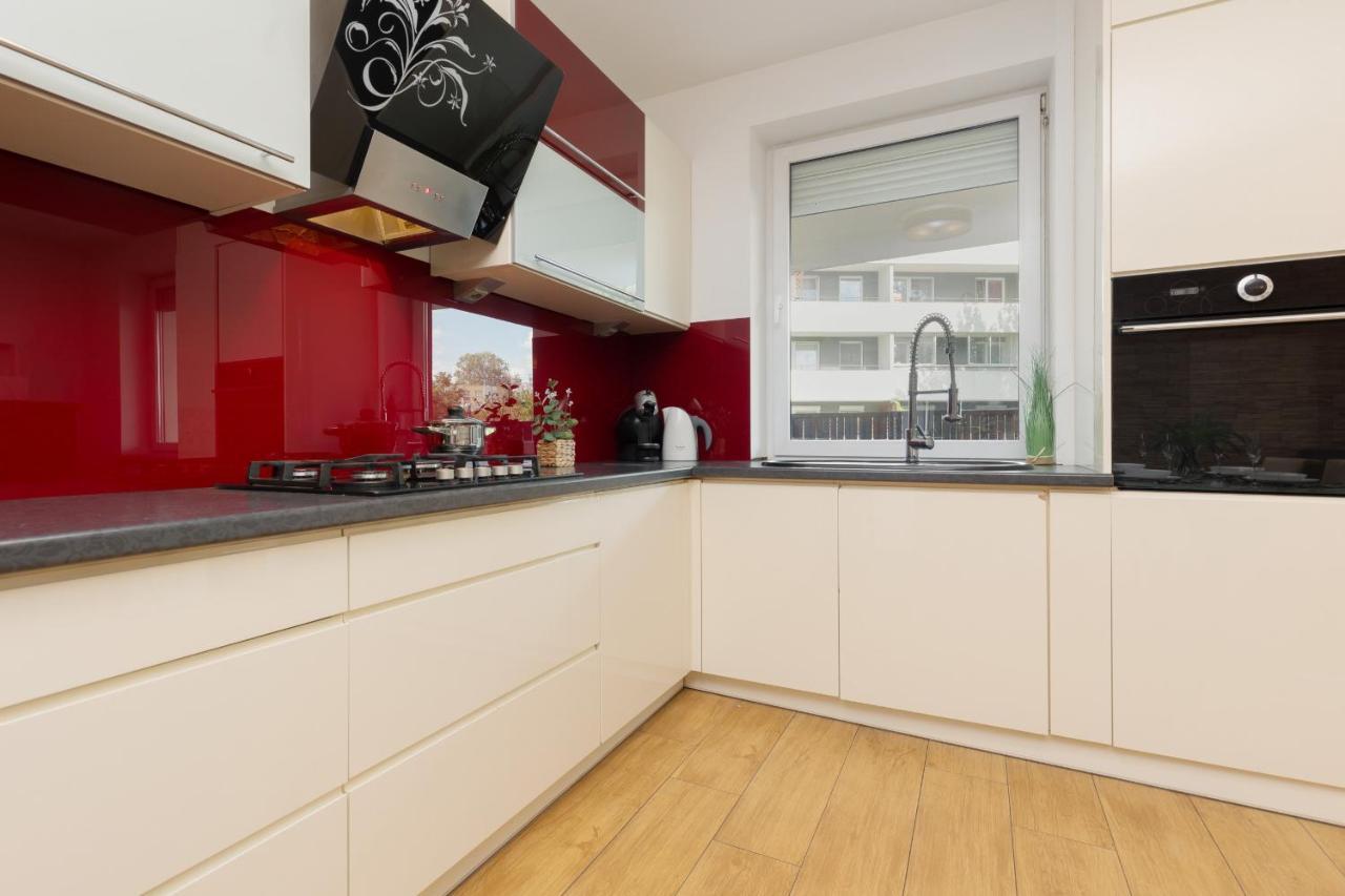 Metro Targowek Spacious Apartment With Parking By Noclegi Renters Warsaw Ngoại thất bức ảnh